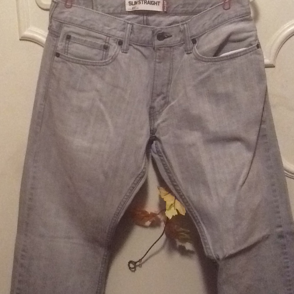 Men’s grey denim Levi Strauss 514 jean.